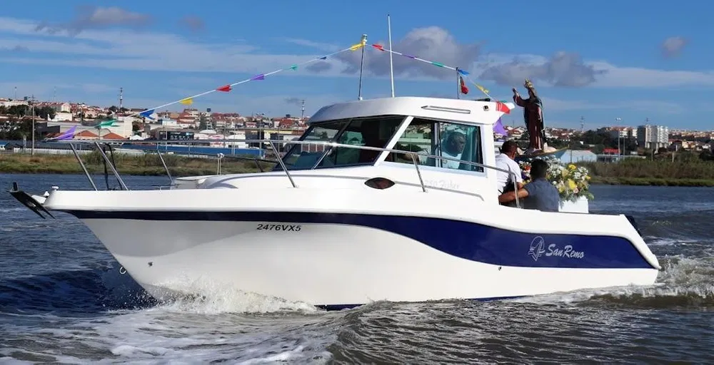 Embarcação anunciada